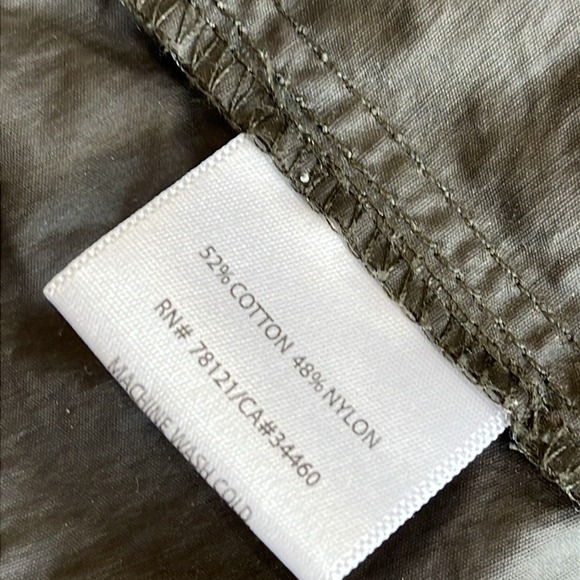 Rare Eileen Fisher Tech Utility Nylon Olive Green Vest Jacket Women's Medium - Picture 16 of 16